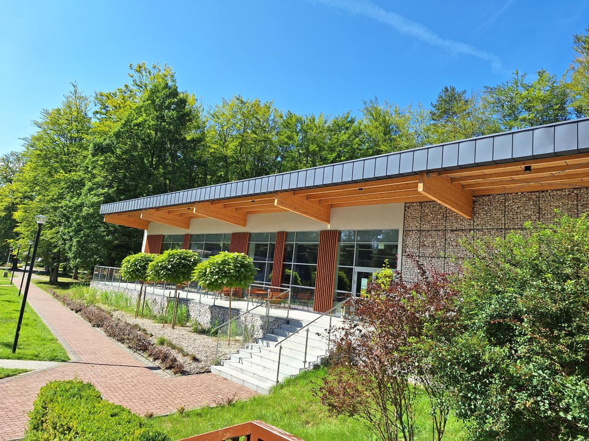 Hotel Osrodek Szkoleniowo-Wypoczynkowy "Lesnik" Stolpmünde Exterior foto