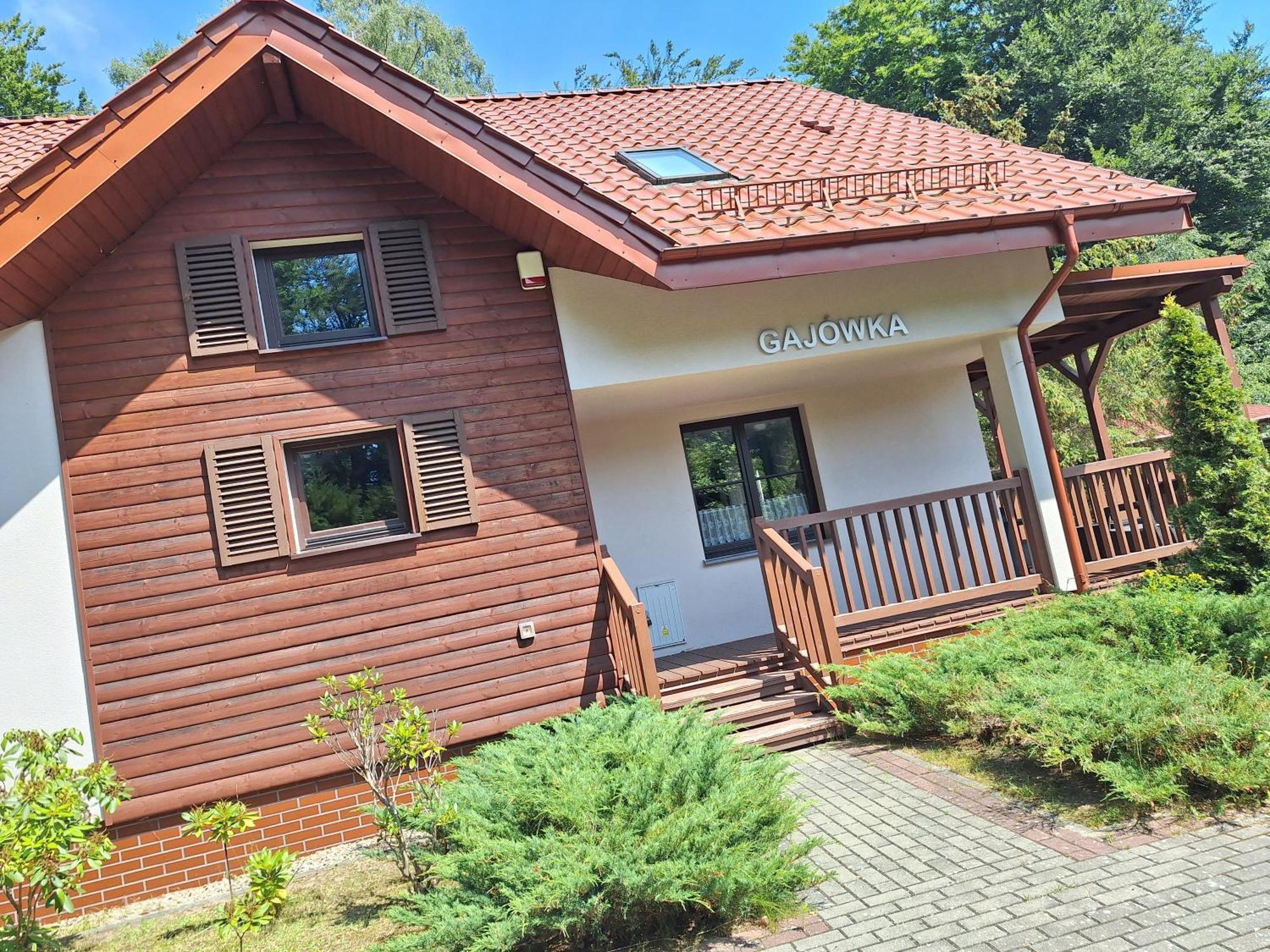 Hotel Osrodek Szkoleniowo-Wypoczynkowy "Lesnik" Stolpmünde Exterior foto
