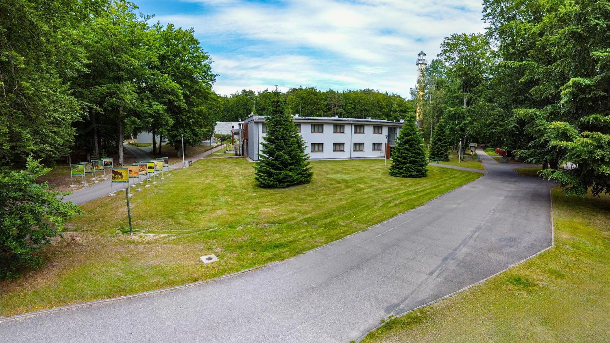 Hotel Osrodek Szkoleniowo-Wypoczynkowy "Lesnik" Stolpmünde Exterior foto